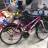 Twee fietsen aan een gezin geschonken via Bureau Jeugdzorg